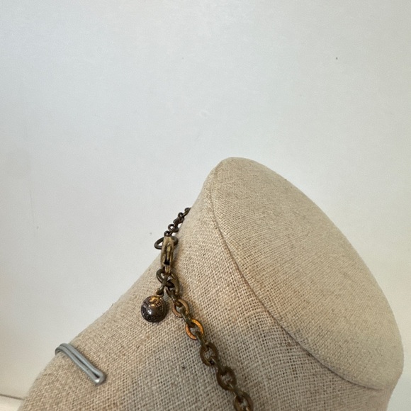 J.CREW - Coral Statement Necklace. - Picture 5 of 6